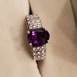 Uruguayan amethyst ring with white topaz.